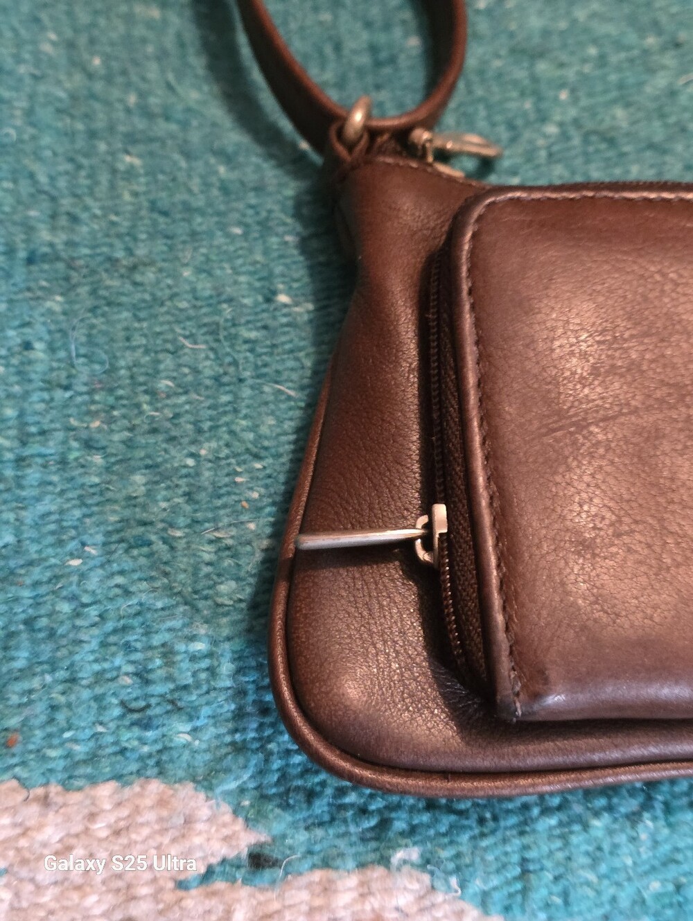 Paul & Taylor Vintage Distressed 90's Leather Mini/Wallet Crossbody - Picture 11 of 16